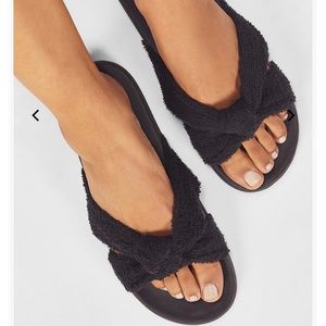 Fabletics Playa Knot Slides